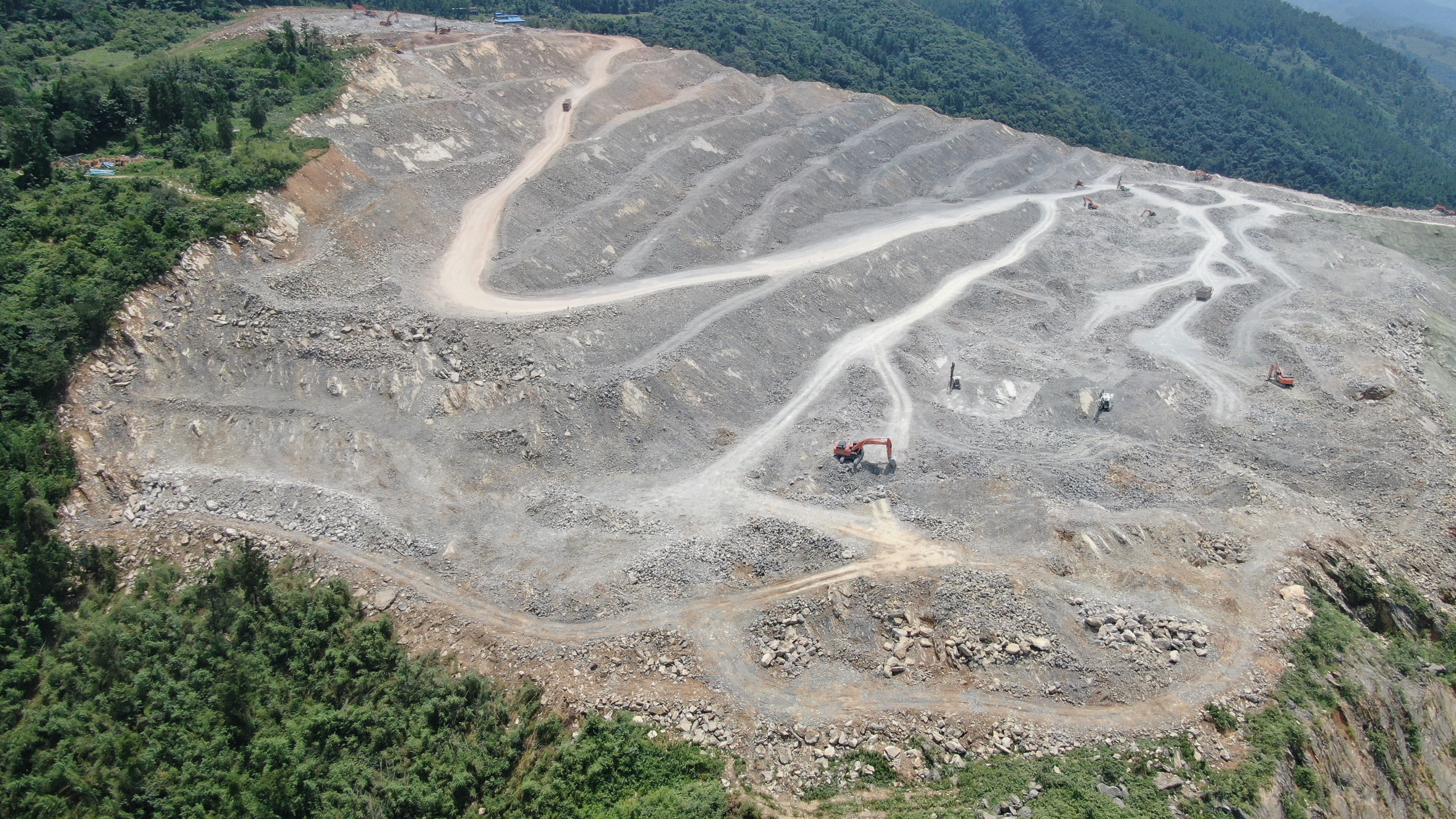 肆无忌惮的开采